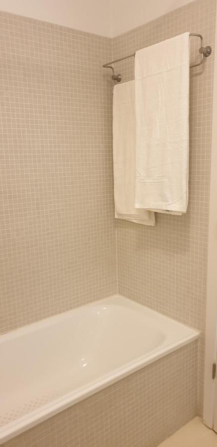 5Min Walk From Subway Station & Free Parking Apartment ลิสบอน ภายนอก รูปภาพ